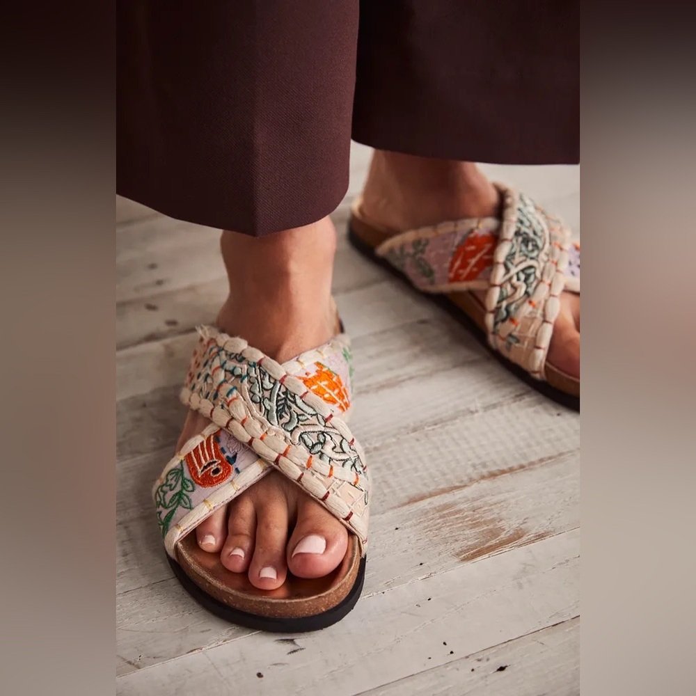 Free People Wildflowers Crossband Sandals. NWT
